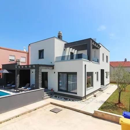 Dom wakacyjny Mit Privatpool Fuer 8 Personen Ca 170 Qm In Pula, Istrien Istrische Riviera