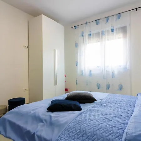 펜션 Mit Privatpool Fuer 8 Personen Ca 170 Qm In Pula, Istrien Istrische Riviera 풀라